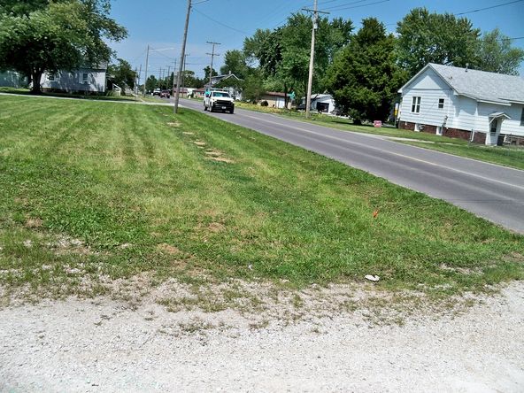 214 Halleck St, Moberly, MO 65270